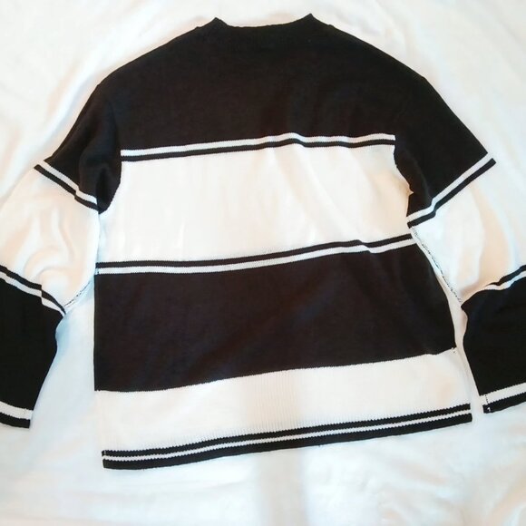 Divided By H&M Womens Black And White Colorblock Lightweight Sweater - Picture 4 of 11